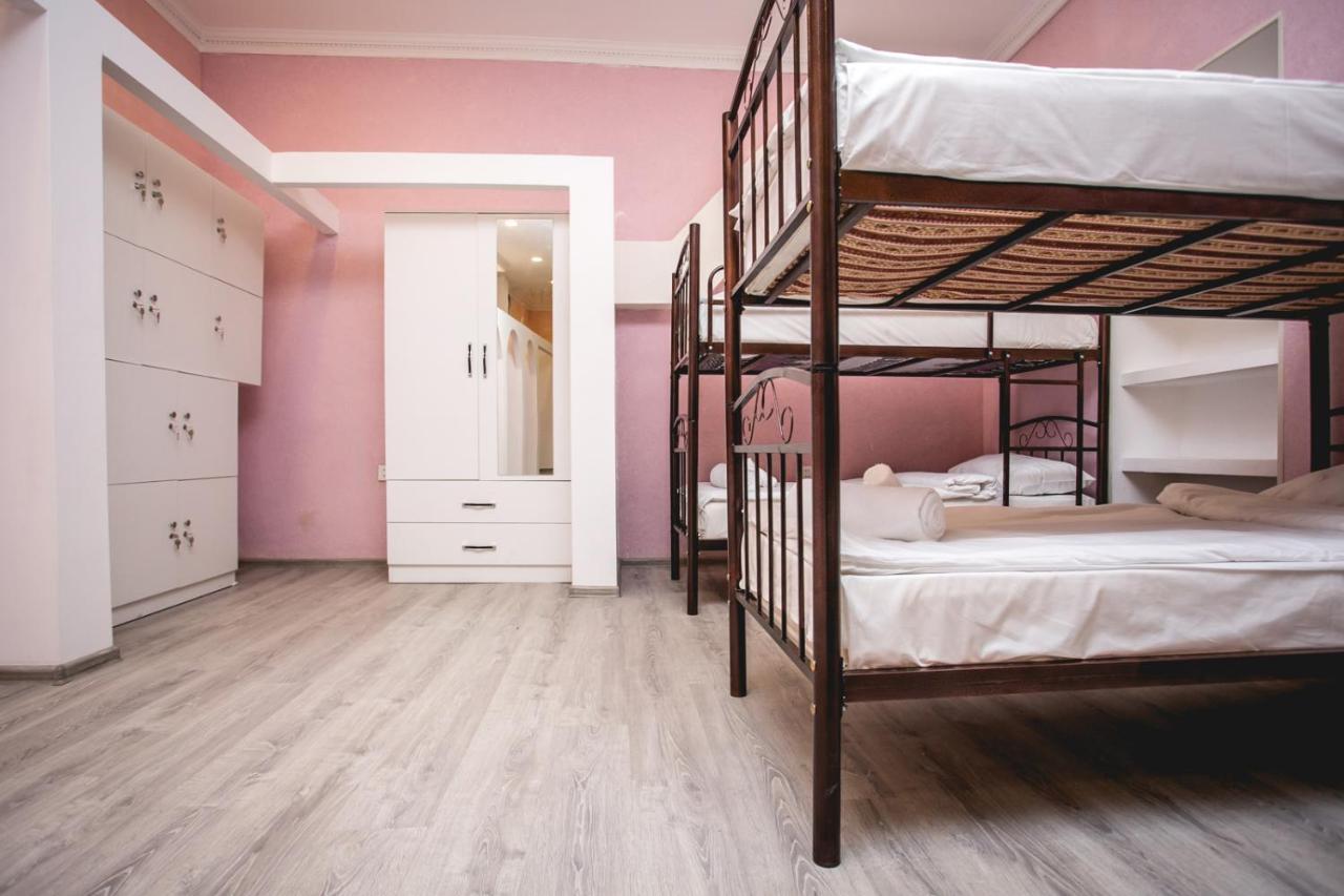 Sherlock Holmes Hostel باكو المظهر الخارجي الصورة